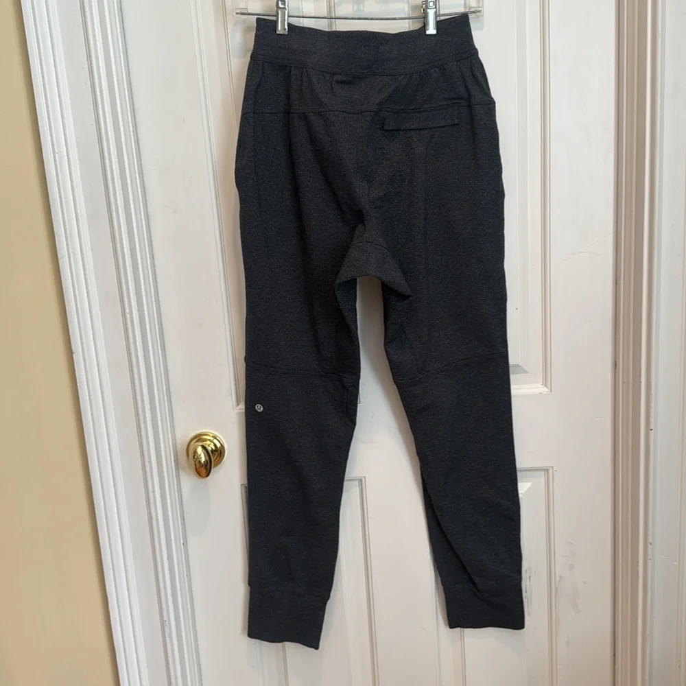 lululemon athletica has front